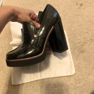Steve Madden platform